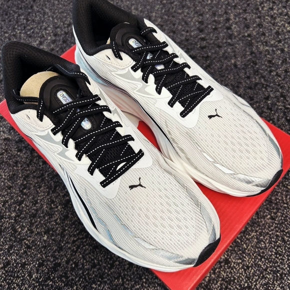 Puma Velocity NITRO 4 White/Black/silver SN 311141-02 Womes Running Shoe Size 7 - Picture 8 of 14